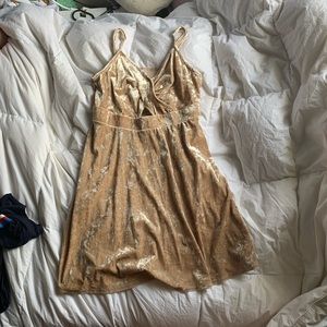 🌷3 for $25🌷 beige velvet dress